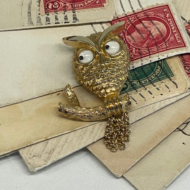 Avon Google Eye Owl Brooch Bloomers and Frocks